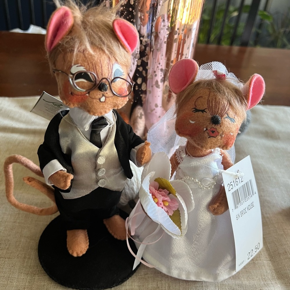 Beautiful AnnieLee Wedding Dolls NWT